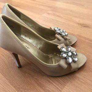 Open toe Shoes with BEAUTIFUL crystal flower .